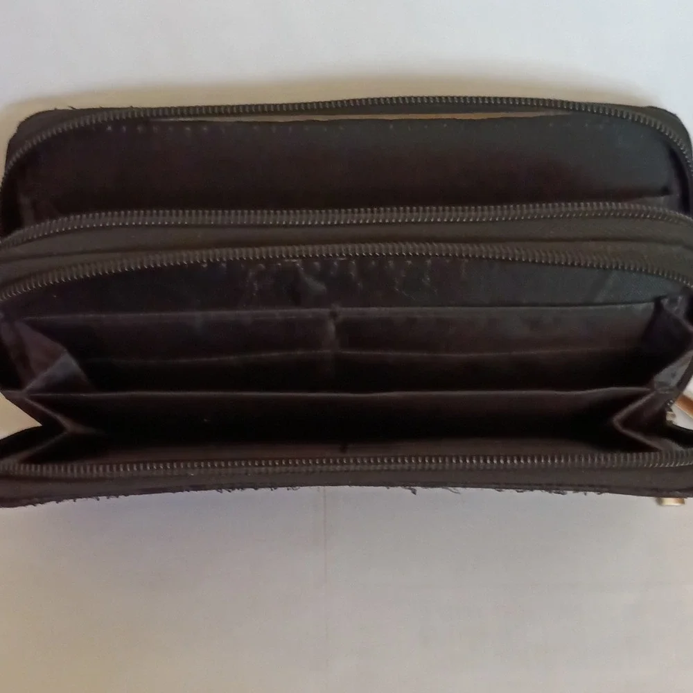 Guess bag designer logo